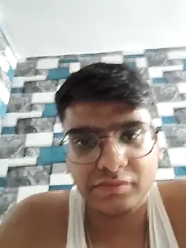 sutfvkii online show from March 14, 2025, 3:47 pm