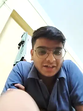 sutfvkii online show from March 21, 2025, 2:51 pm