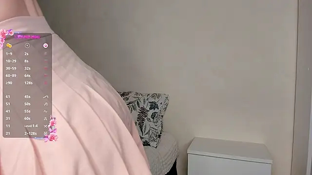 Snapshot of Strawberry_Deli chatting on October 3, 2025, 9:33 am Strawberry Deli online show from October 3, 2025, 9:33 am