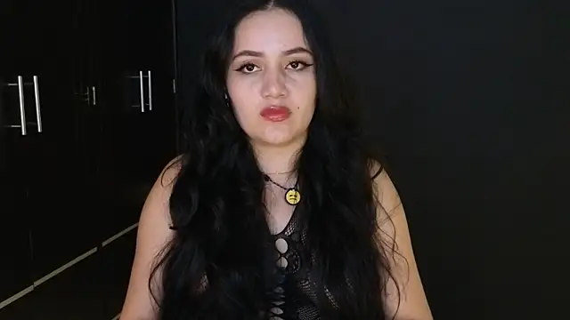 Snapshot of Isa_1207 chatting on June 23, 2026, 12:52 am Isa 1207 online show from June 23, 2026, 12:52 am
