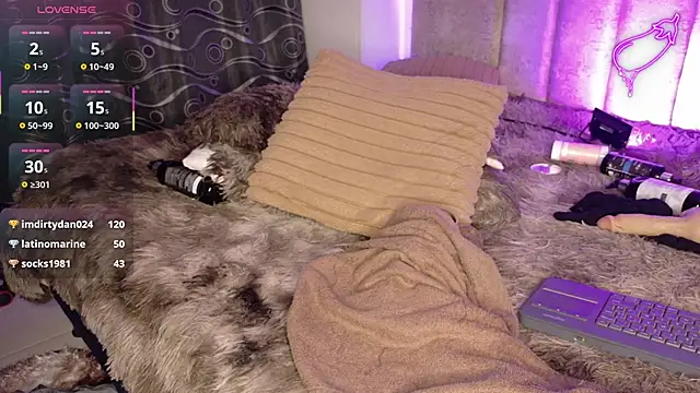 Snapshot of natasha__black chatting on December 19, 2025, 7:22 am natasha black online show from December 19, 2025, 7:22 am