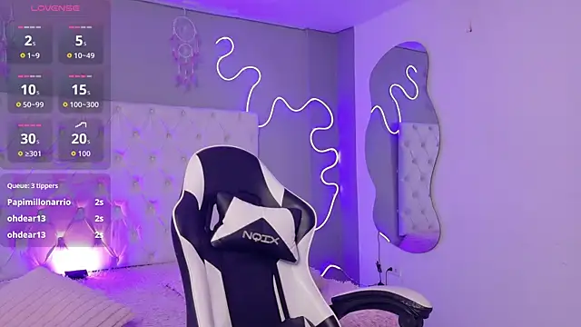 Snapshot of natasha__black chatting on November 10, 2025, 7:30 pm natasha black online show from November 10, 2025, 7:30 pm