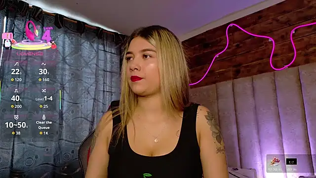 Snapshot of natasha__black chatting on November 30, 2025, 7:36 pm natasha black online show from November 30, 2025, 7:36 pm