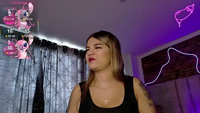 Snapshot of natasha__black chatting on December 21, 2025, 7:37 pm natasha black online show from December 21, 2025, 7:37 pm