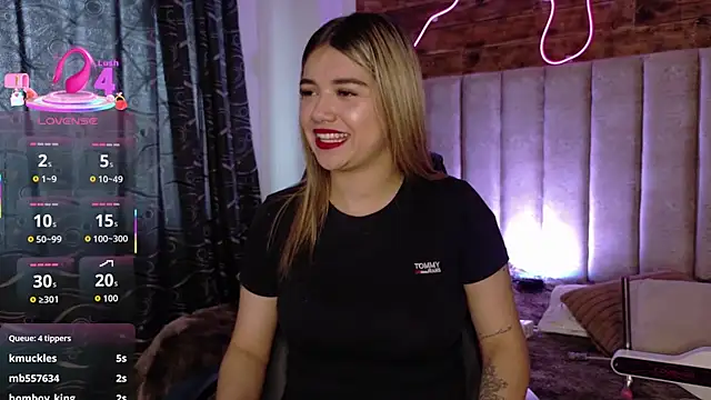 Snapshot of natasha__black chatting on November 24, 2025, 7:36 pm natasha black online show from November 24, 2025, 7:36 pm