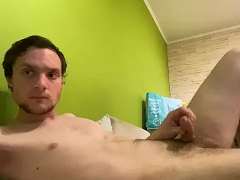 Snapshot of YoungTopGuy chatting on March 4, 2026, 8:44 am YoungTopGuy online show from March 4, 2026, 8:44 am