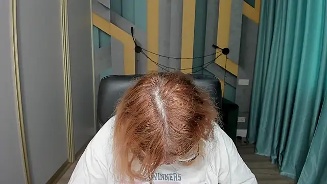 AngelinaLow online show from December 22, 2025, 12:27 pm