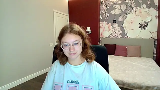 Snapshot of AngelinaLow chatting on September 30, 2025, 11:27 am AngelinaLow online show from September 30, 2025, 11:27 am