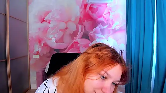 AngelinaLow online show from April 19, 2026, 5:30 am