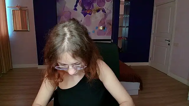 Snapshot of AngelinaLow chatting on March 23, 2025, 6:37 am AngelinaLow online show from March 23, 2025, 6:37 am