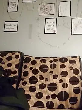 felimelii online show from March 20, 2025, 9:13 pm