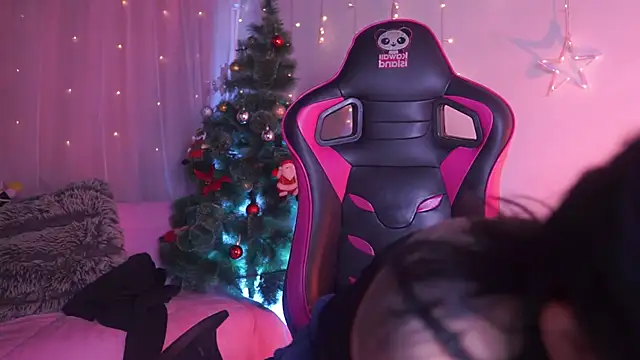 Snapshot of Madison_Mayer chatting on December 15, 2025, 12:55 pm Madison Mayer online show from December 15, 2025, 12:55 pm