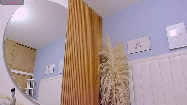 Snapshot of tianna_princess chatting on September 27, 2025, 12:00 pm tianna princess online show from September 27, 2025, 12:00 pm