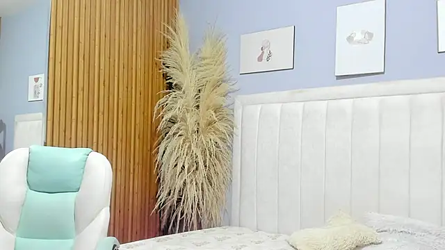 Snapshot of tianna_princess chatting on September 30, 2025, 12:00 pm tianna princess online show from September 30, 2025, 12:00 pm