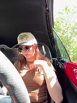 Snapshot of SpaceCowWhore chatting on September 12, 2025, 5:24 pm SpaceCowWhore online show from September 12, 2025, 5:24 pm