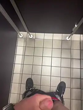 Snapshot of wassermann8484 chatting on March 6, 2026, 10:32 am wassermann8484 online show from March 6, 2026, 10:32 am