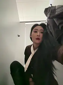 linger-23 online show from March 18, 2026, 5:32 am