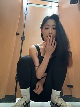 linger-23 online show from May 7, 2026, 8:07 am
