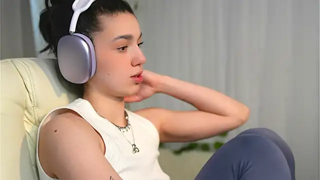 mystica  online show from March 17, 2025, 10:06 am