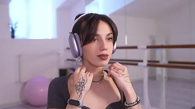 mystica  online show from September 14, 2025, 10:59 am