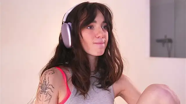 mystica  online show from October 7, 2025, 9:10 am