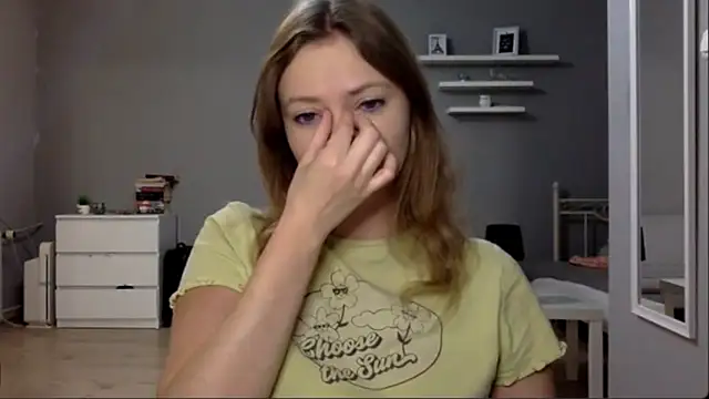 MillieShow online show from October 30, 2025, 9:44 pm