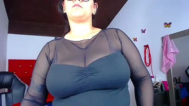 kriss sweetboobs10 online show from November 13, 2025, 12:31 pm