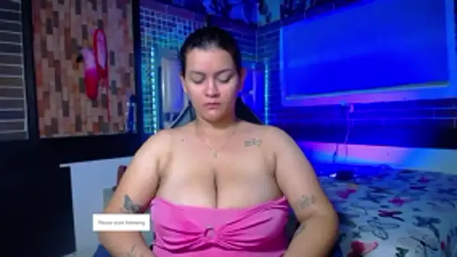 kriss sweetboobs10 online show from April 11, 2026, 12:53 pm