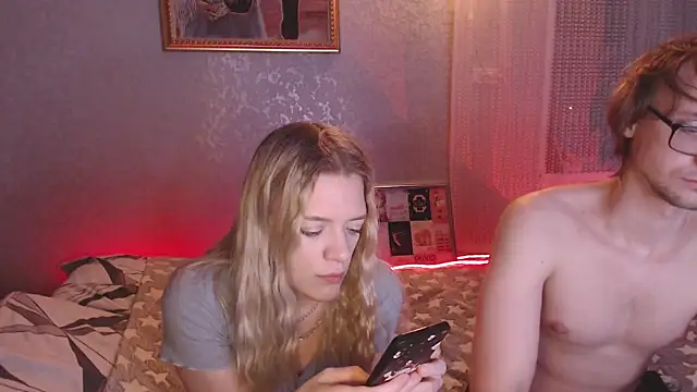 Snapshot of Your_Horny_Friends chatting on November 29, 2025, 4:29 pm Your Horny Friends online show from November 29, 2025, 4:29 pm