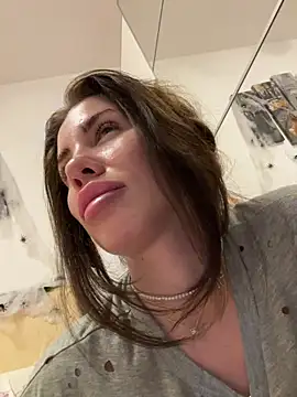 CelineReys online show from October 25, 2025, 9:08 am