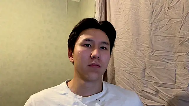 Snapshot of aliktasty chatting on December 17, 2025, 6:35 pm aliktasty online show from December 17, 2025, 6:35 pm