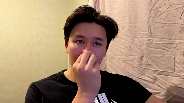 Snapshot of aliktasty chatting on December 13, 2025, 9:54 pm aliktasty online show from December 13, 2025, 9:54 pm