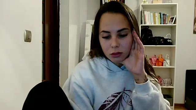 Snapshot of MayaJoy24 chatting on October 8, 2025, 6:52 pm MayaJoy24 online show from October 8, 2025, 6:52 pm