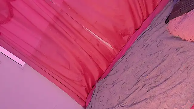 Mariana-ofc online show from November 18, 2025, 11:46 am