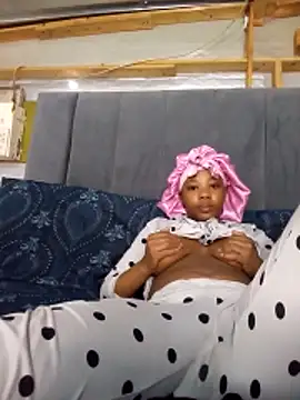 Hotytoty26 online show from December 18, 2025, 9:47 am