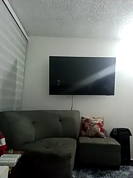 LEIDY LORENA online show from January 7, 2026, 2:05 am