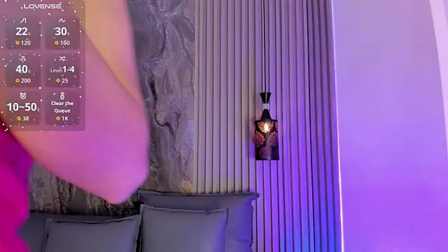 MiaScott5 online show from September 10, 2025, 3:38 am