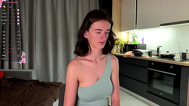 TwinTemptations online show from September 21, 2025, 6:13 pm