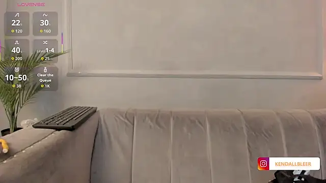 Snapshot of Kendallbleer chatting on November 20, 2025, 11:44 am Kendallbleer online show from November 20, 2025, 11:44 am