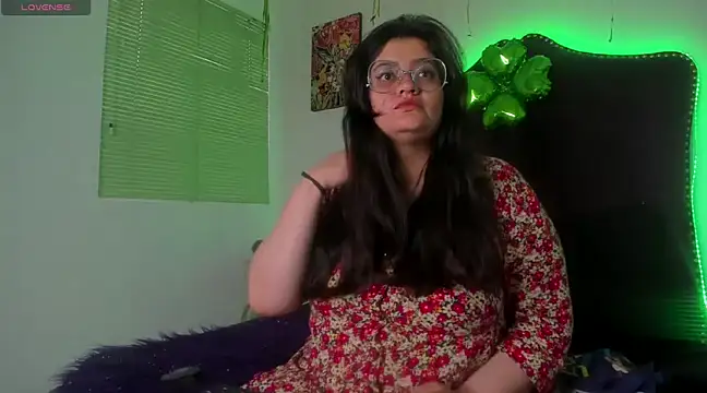 Zoe thoms online show from March 17, 2025, 1:29 pm