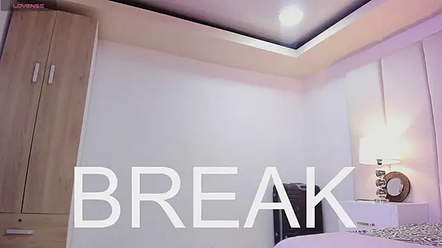 Snapshot of princesssammy2 chatting on March 19, 2025, 3:20 am princesssammy2 online show from March 19, 2025, 3:20 am