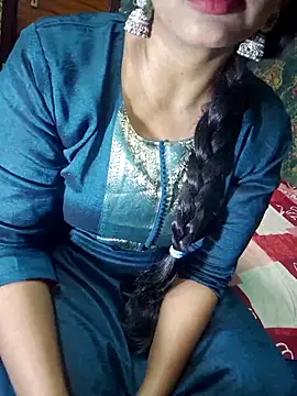 Snapshot of Shalini_telugu09 chatting on October 31, 2025, 2:35 pm Shalini telugu09 online show from October 31, 2025, 2:35 pm