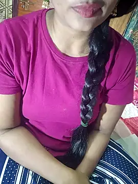 Snapshot of Shalini_telugu09 chatting on November 4, 2025, 5:44 am Shalini telugu09 online show from November 4, 2025, 5:44 am