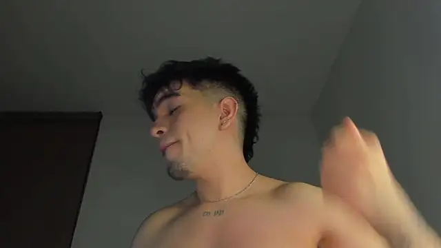 cmzo  online show from November 21, 2025, 1:37 am