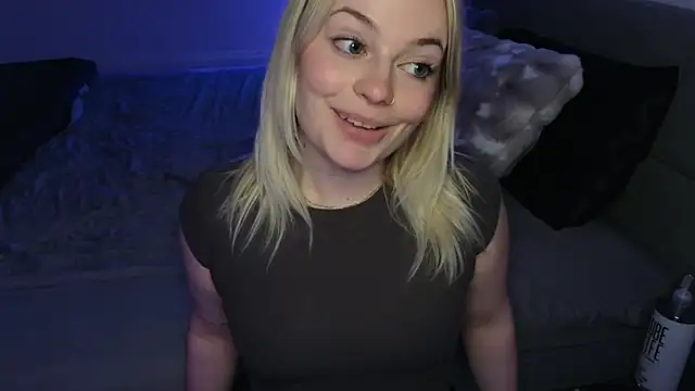 Snapshot of margot_robbie7 chatting on June 30, 2026, 1:38 am margot robbie7 online show from June 30, 2026, 1:38 am