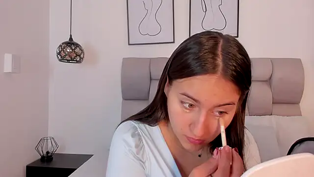 Snapshot of Hanna_Evans__ chatting on November 15, 2025, 11:47 am Hanna Evans online show from November 15, 2025, 11:47 am