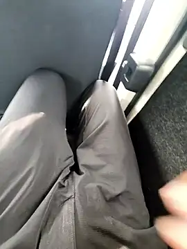 Snapshot of ikeike-kun chatting on September 18, 2025, 3:42 am ikeike-kun online show from September 18, 2025, 3:42 am