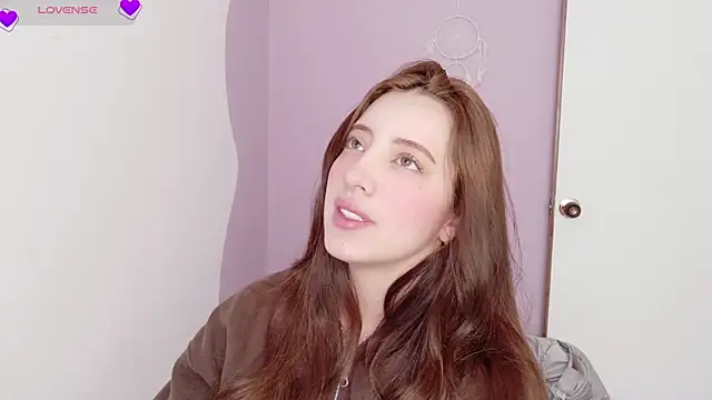 Snapshot of Rebbecawhite_meow chatting on July 9, 2026, 4:39 pm Rebbecawhite meow online show from July 9, 2026, 4:39 pm