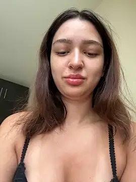 Snapshot of SelySelyna chatting on September 30, 2025, 8:42 am SelySelyna online show from September 30, 2025, 8:42 am