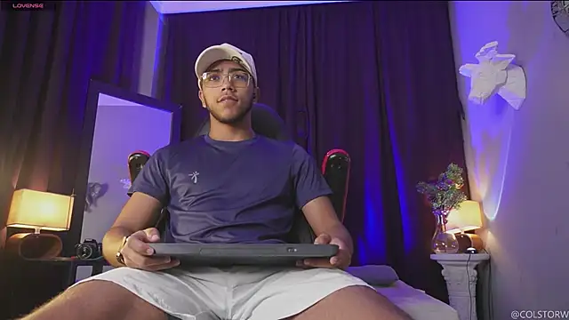 Snapshot of Colstorw_ chatting on January 13, 2026, 9:57 am Colstorw online show from January 13, 2026, 9:57 am